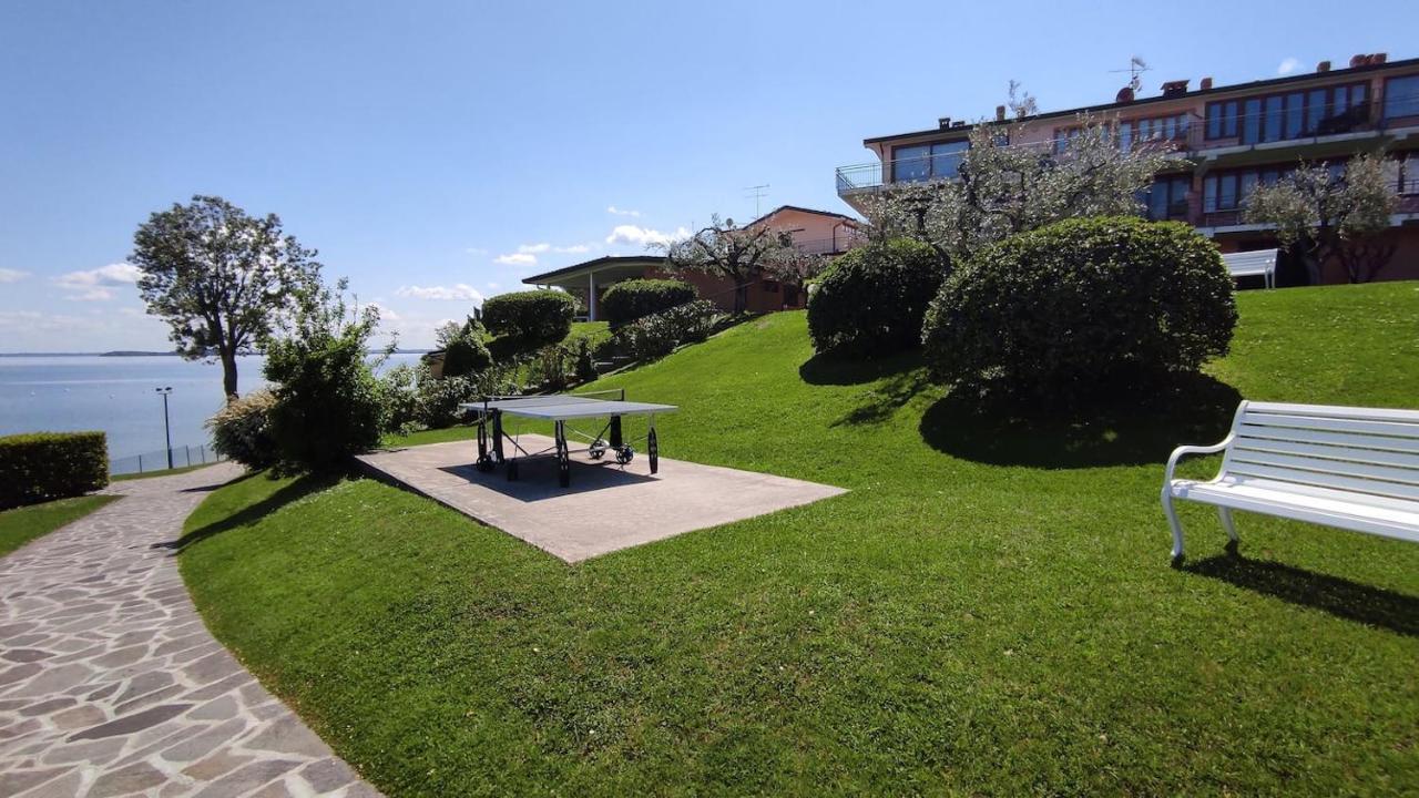 On The Beach Lake View Manerba del Garda Esterno foto