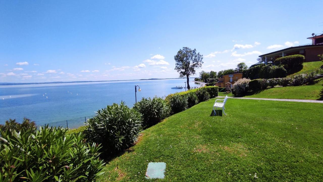On The Beach Lake View Manerba del Garda Esterno foto