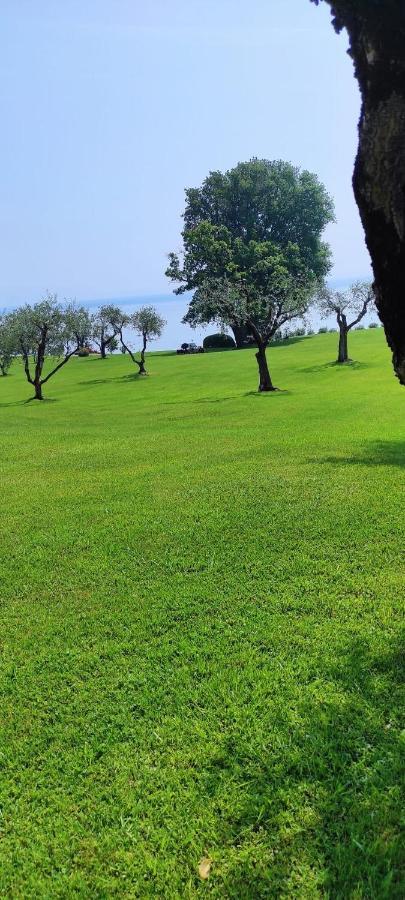 On The Beach Lake View Manerba del Garda Esterno foto
